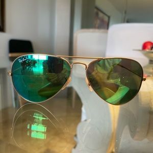 Green tinted ray ban sunglasses